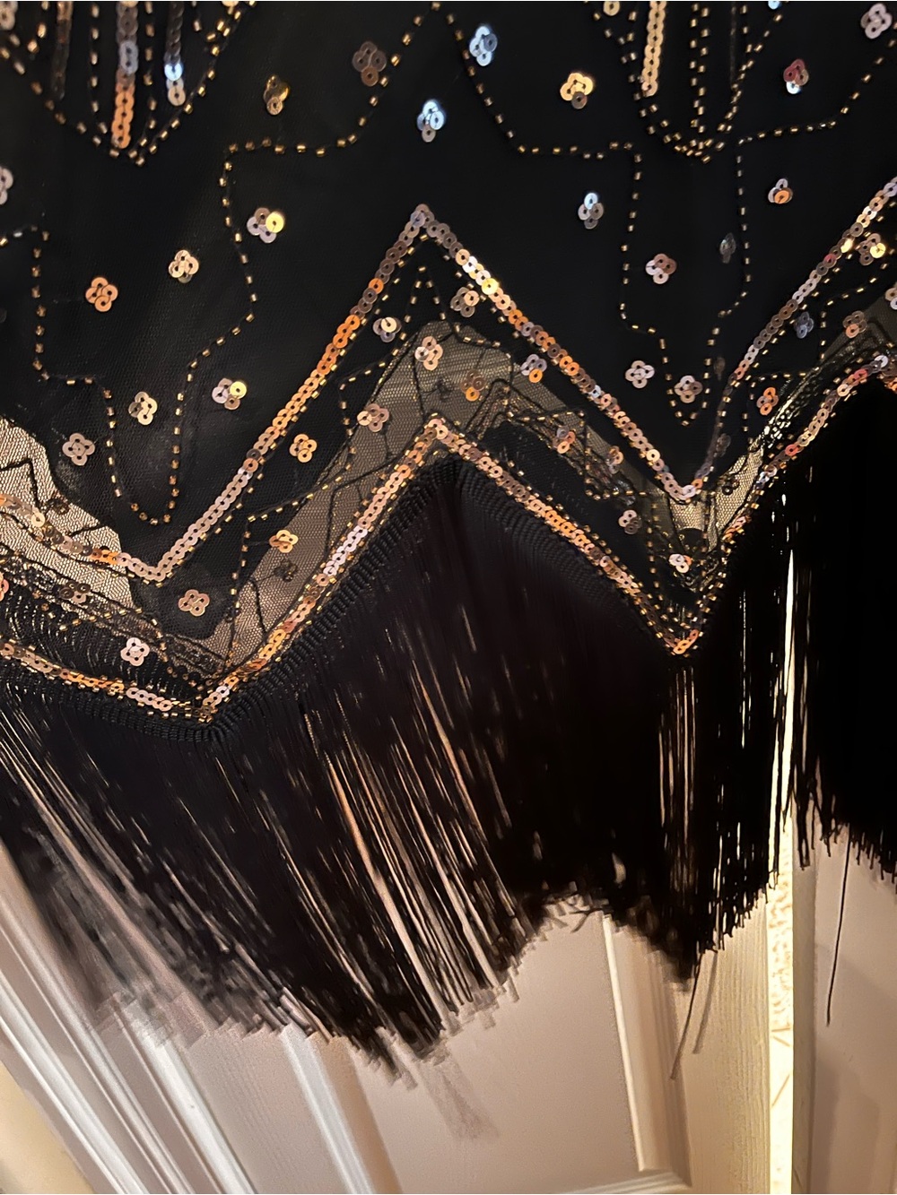 Black & Gold sequined Flapper Dress - Picture 3 of 4